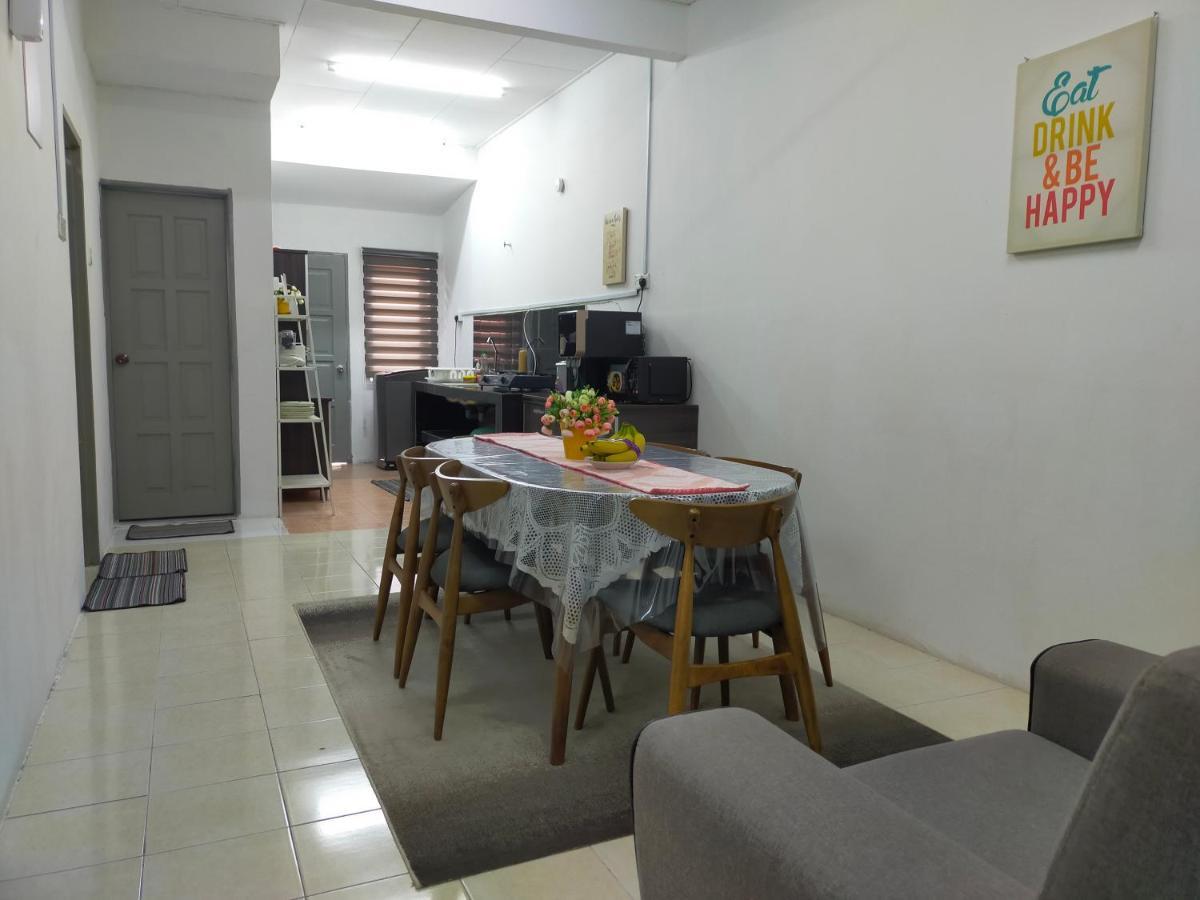D'Port Dicksonmuslimonly Homestay Exteriör bild
