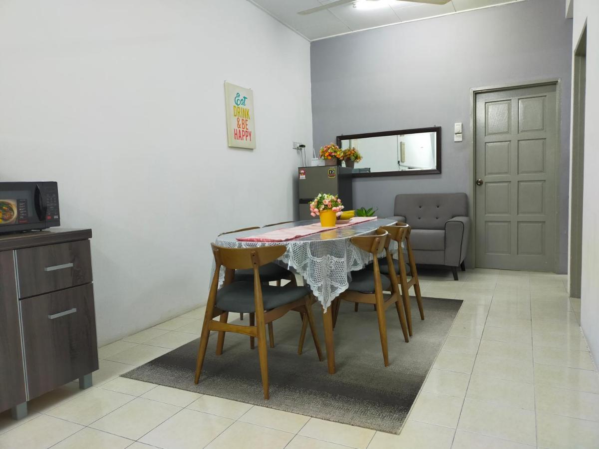 D'Port Dicksonmuslimonly Homestay Exteriör bild