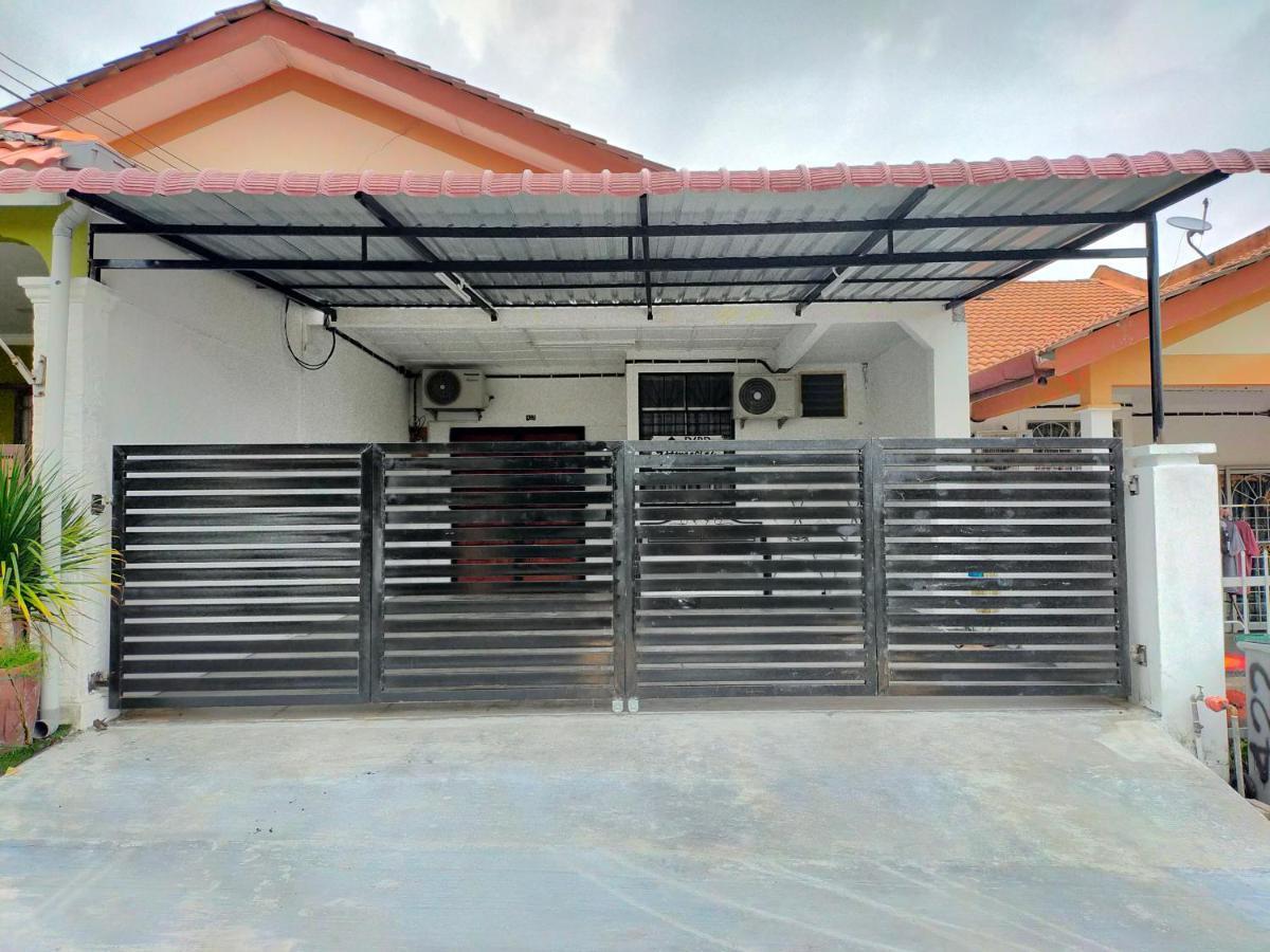 D'Port Dicksonmuslimonly Homestay Exteriör bild